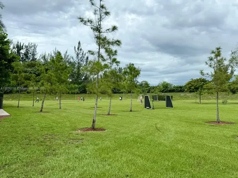706 NE 191st Terrace Miami FL 33179