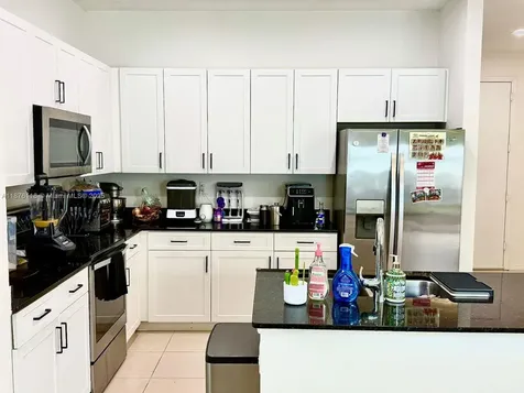 706 NE 191st Terrace Miami FL 33179