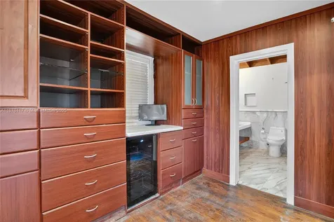 2317 SW 23rd Street Miami FL 33145