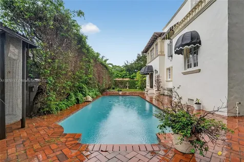2317 SW 23rd Street Miami FL 33145
