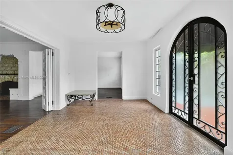 2317 SW 23rd Street Miami FL 33145