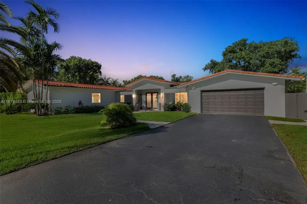 10740 SW 73rd Court Pinecrest FL 33156