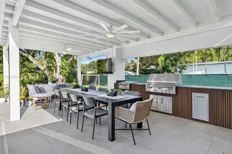 10740 SW 73rd Court Pinecrest FL 33156