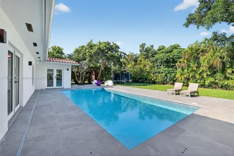 10740 SW 73rd Court Pinecrest FL 33156