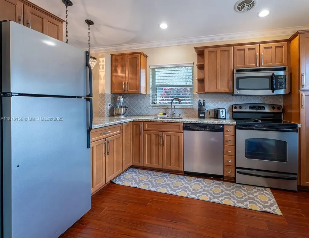 8957 Meadowlark Way Boca Raton FL 33496