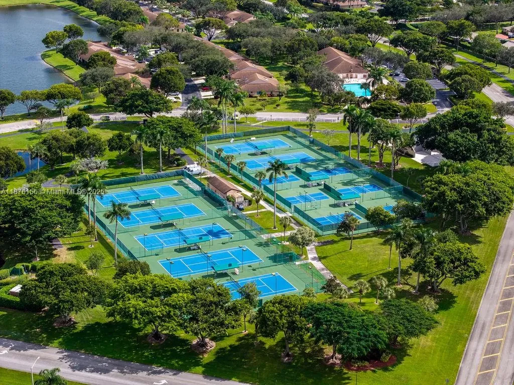 8957 Meadowlark Way Boca Raton FL 33496