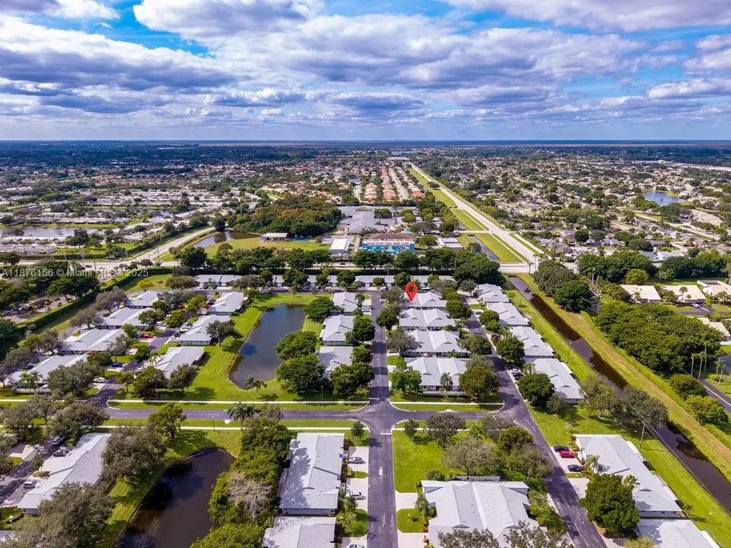 8957 Meadowlark Way Boca Raton FL 33496