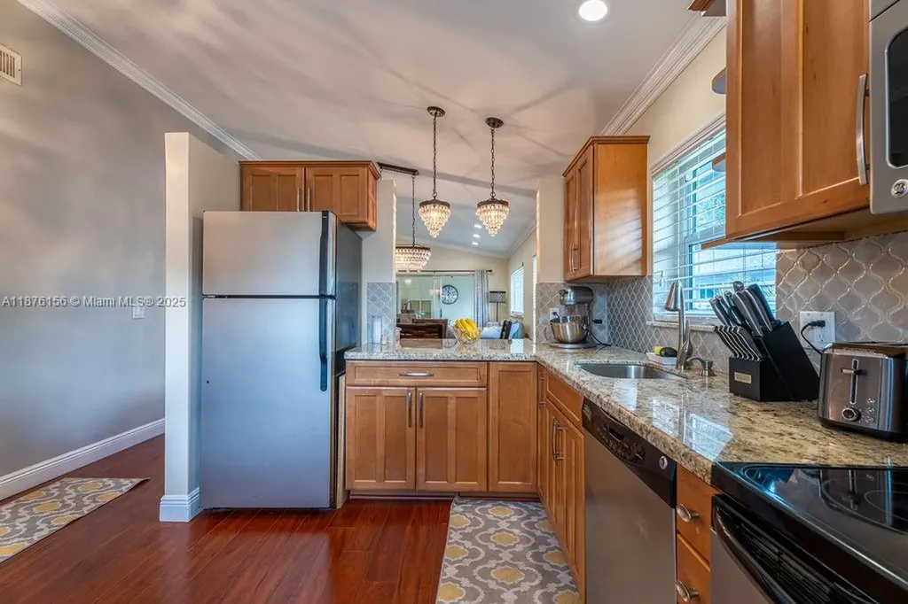 8957 Meadowlark Way Boca Raton FL 33496