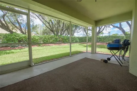 2585 SE 7th Place Homestead FL 33033