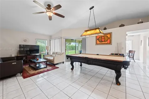 2585 SE 7th Place Homestead FL 33033