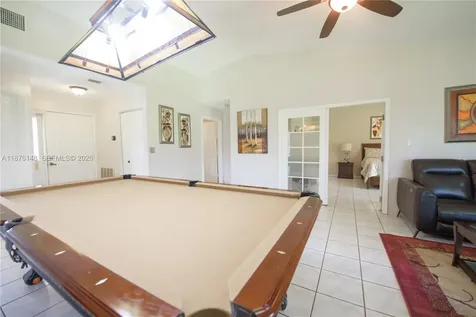 2585 SE 7th Place Homestead FL 33033