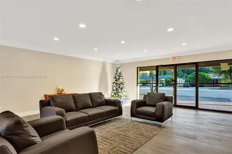 1595 NE 135th Street North Miami FL 33161