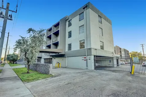 1595 NE 135th Street North Miami FL 33161