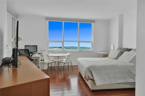 808 Brickell Key Drive Miami FL 33131