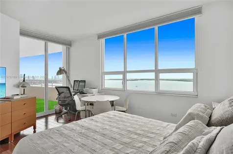 808 Brickell Key Drive Miami FL 33131