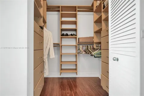 808 Brickell Key Drive Miami FL 33131