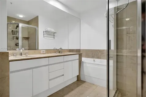 808 Brickell Key Drive Miami FL 33131