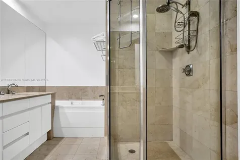 808 Brickell Key Drive Miami FL 33131
