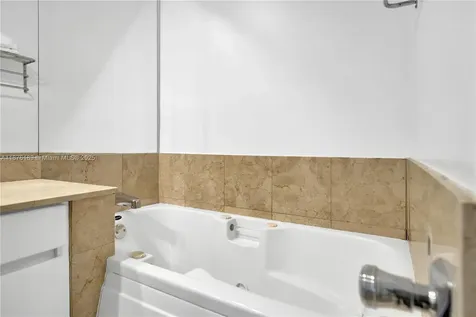 808 Brickell Key Drive Miami FL 33131