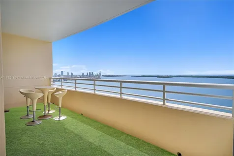 808 Brickell Key Drive Miami FL 33131