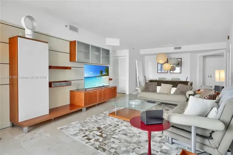 808 Brickell Key Drive Miami FL 33131