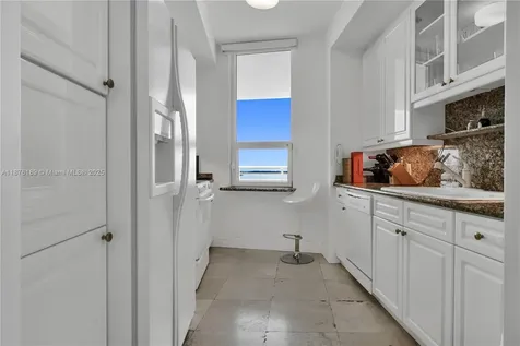 808 Brickell Key Drive Miami FL 33131