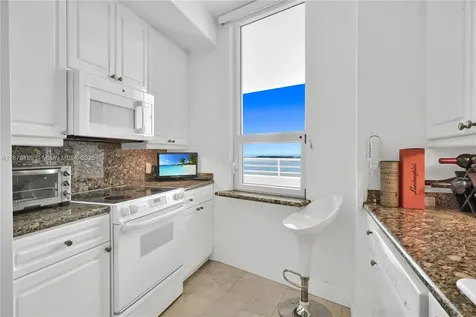 808 Brickell Key Drive Miami FL 33131