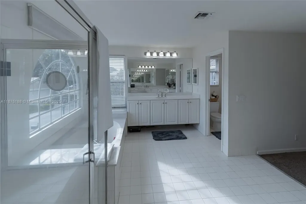 11948 Glenmore Drive Coral Springs FL 33071