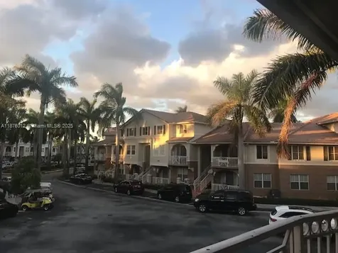 8936 W Flagler Street Miami FL 33174