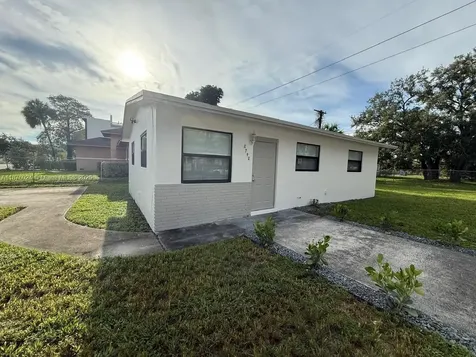 2798 NW 9th Place Fort Lauderdale FL 33311