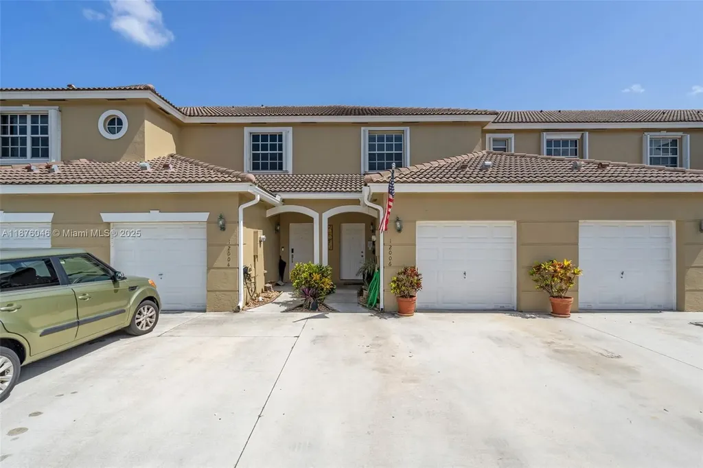 12006 SW 2nd Street Pembroke Pines FL 33025
