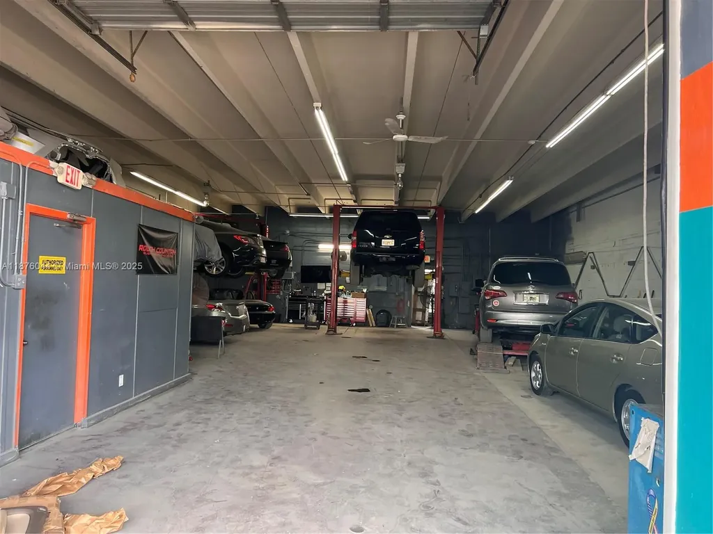 5700 Plunkett Hollywood FL 33023