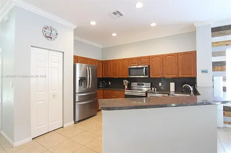 1035 NW 7th Terrace Fort Lauderdale FL 33311