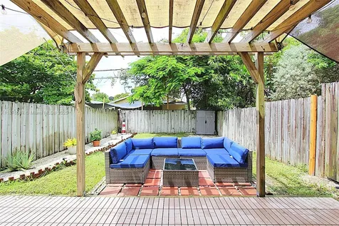 1035 NW 7th Terrace Fort Lauderdale FL 33311