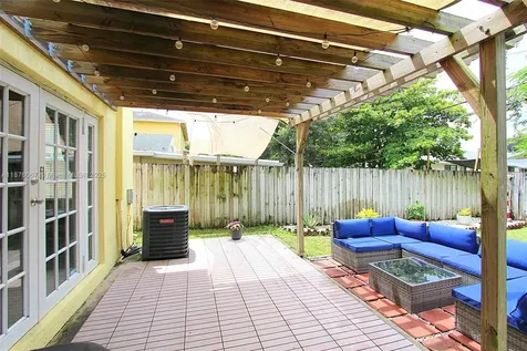 1035 NW 7th Terrace Fort Lauderdale FL 33311