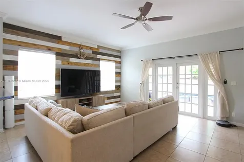 1035 NW 7th Terrace Fort Lauderdale FL 33311