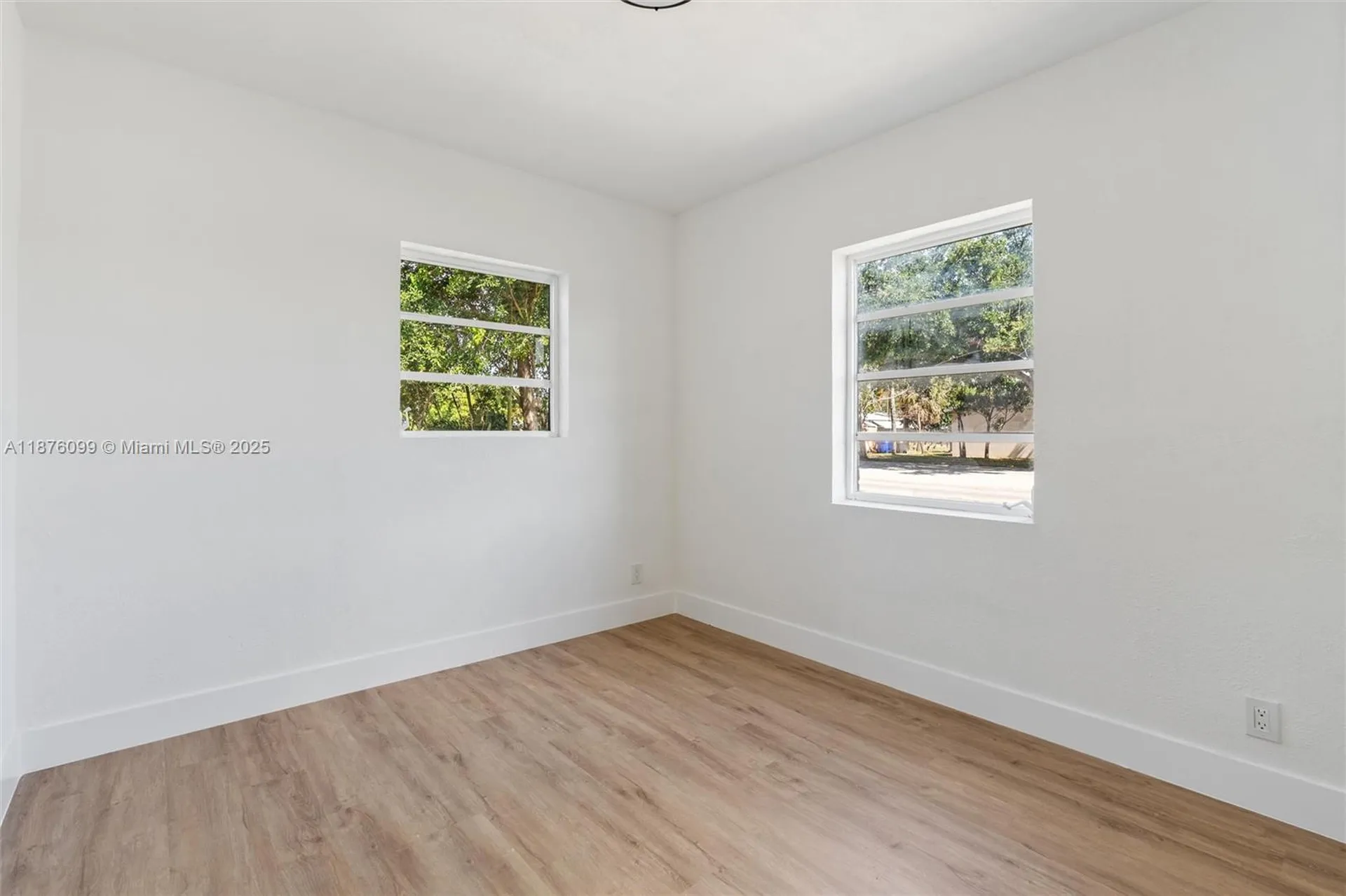 3230 Taft Street Hollywood FL 33021
