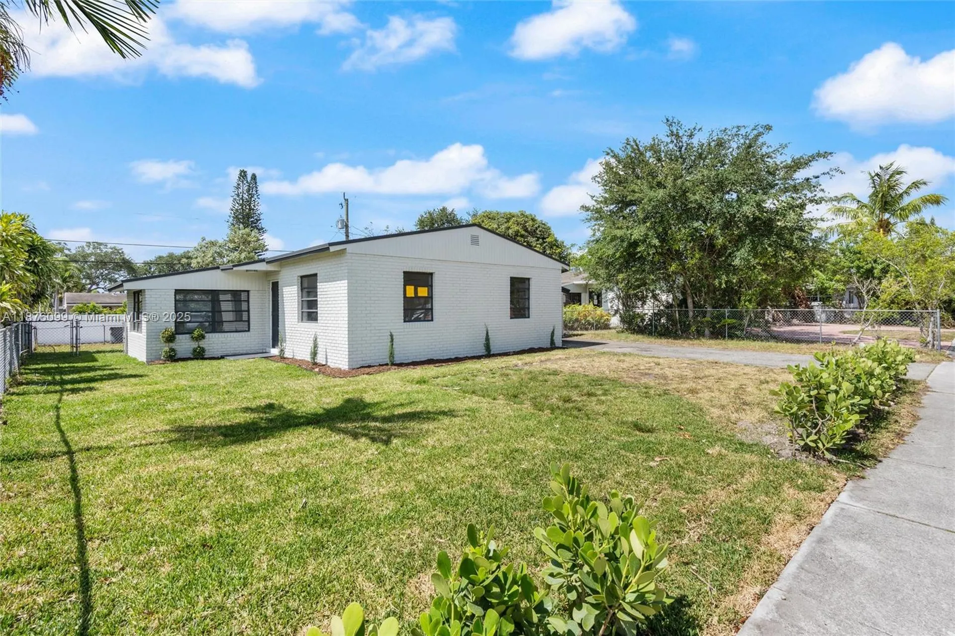 3230 Taft Street Hollywood FL 33021