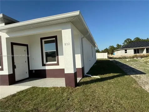 832 Holmes Avenue Lehigh Acres FL 33974