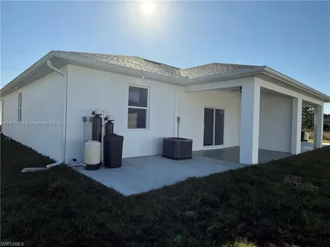 832 Holmes Avenue Lehigh Acres FL 33974