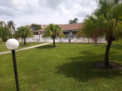 1025 SE 4th Avenue Dania Beach FL 33004