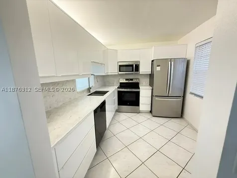 1025 SE 4th Avenue Dania Beach FL 33004