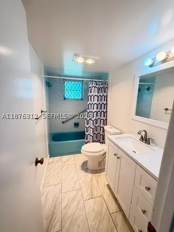 1025 SE 4th Avenue Dania Beach FL 33004
