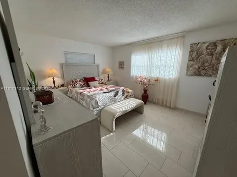 1025 SE 4th Avenue Dania Beach FL 33004
