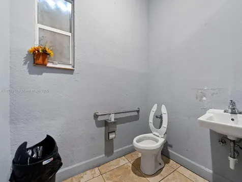 3001 NW 22nd Avenue Miami FL 33142