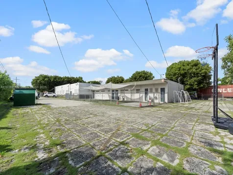 3001 NW 22nd Avenue Miami FL 33142