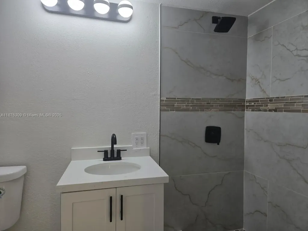 6400 Meade Street Hollywood FL 33024