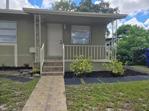 6400 Meade Street Hollywood FL 33024