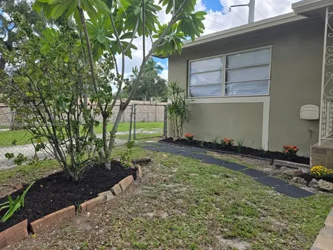 6400 Meade Street Hollywood FL 33024