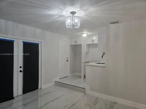 6400 Meade Street Hollywood FL 33024
